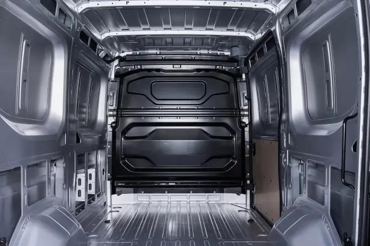 3972102 105kW 87kWh H2 Acenta Van Auto